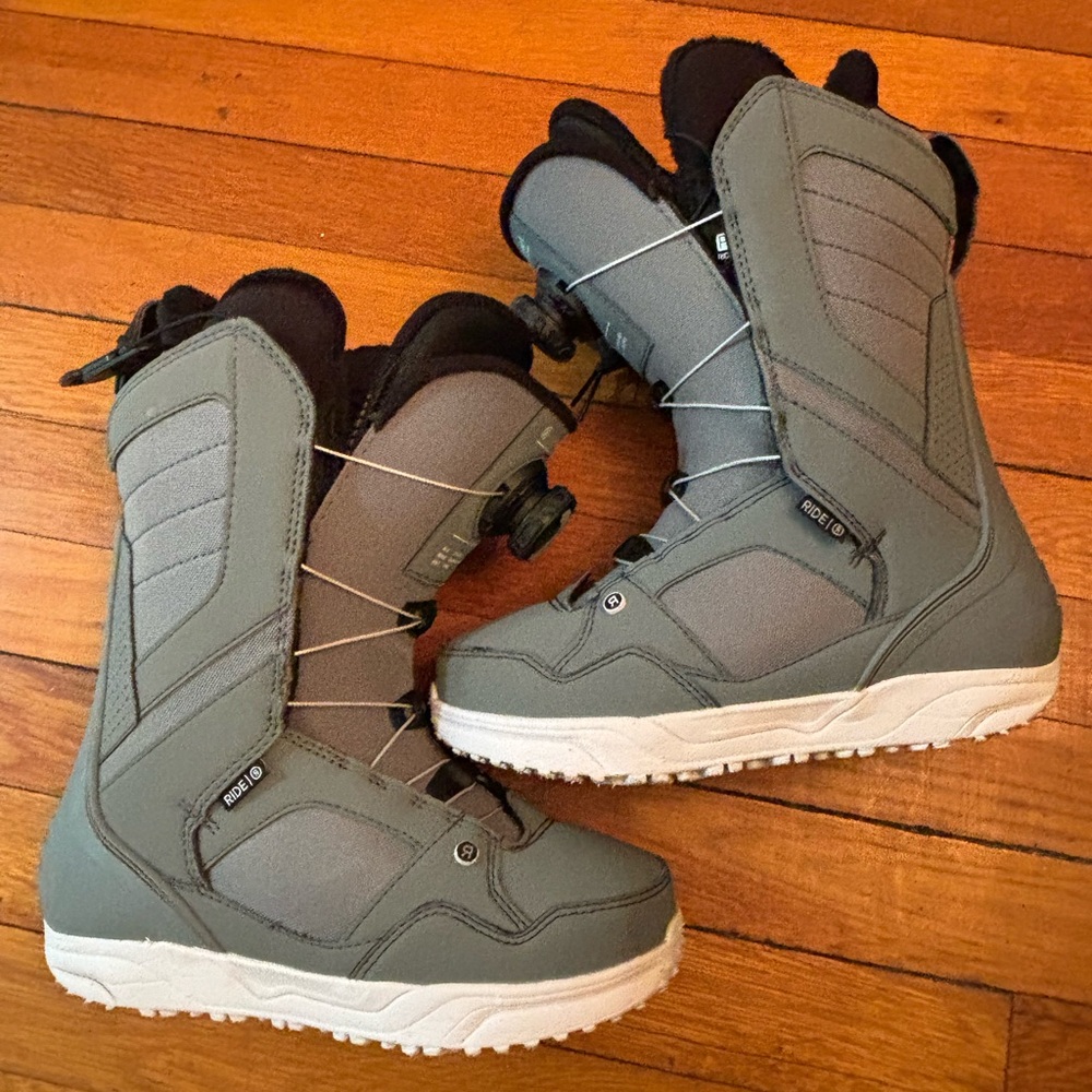 Ride Sage Women’s Snowboard Boots Size 5 in Slate Gray
